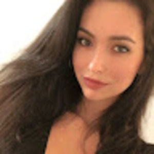 Meet your Posher, Daniela